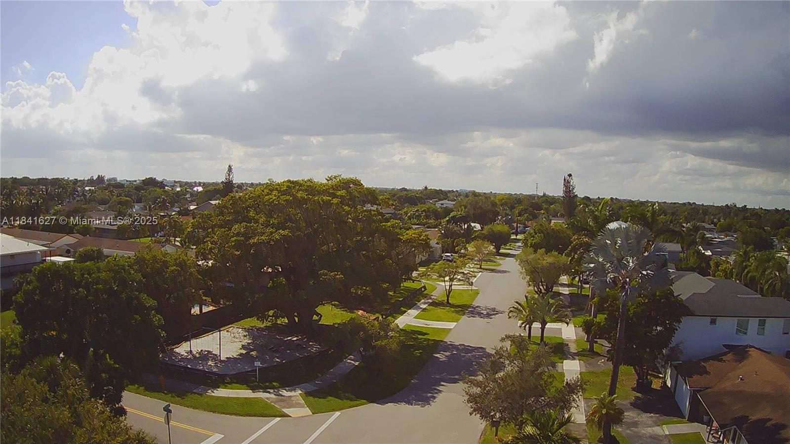 SAGA BAY SEC 1 - Residential