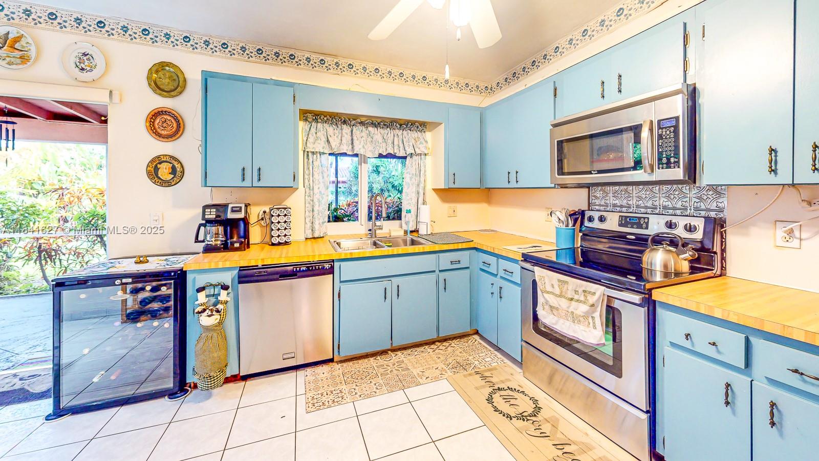 SAGA BAY SEC 1 - Residential