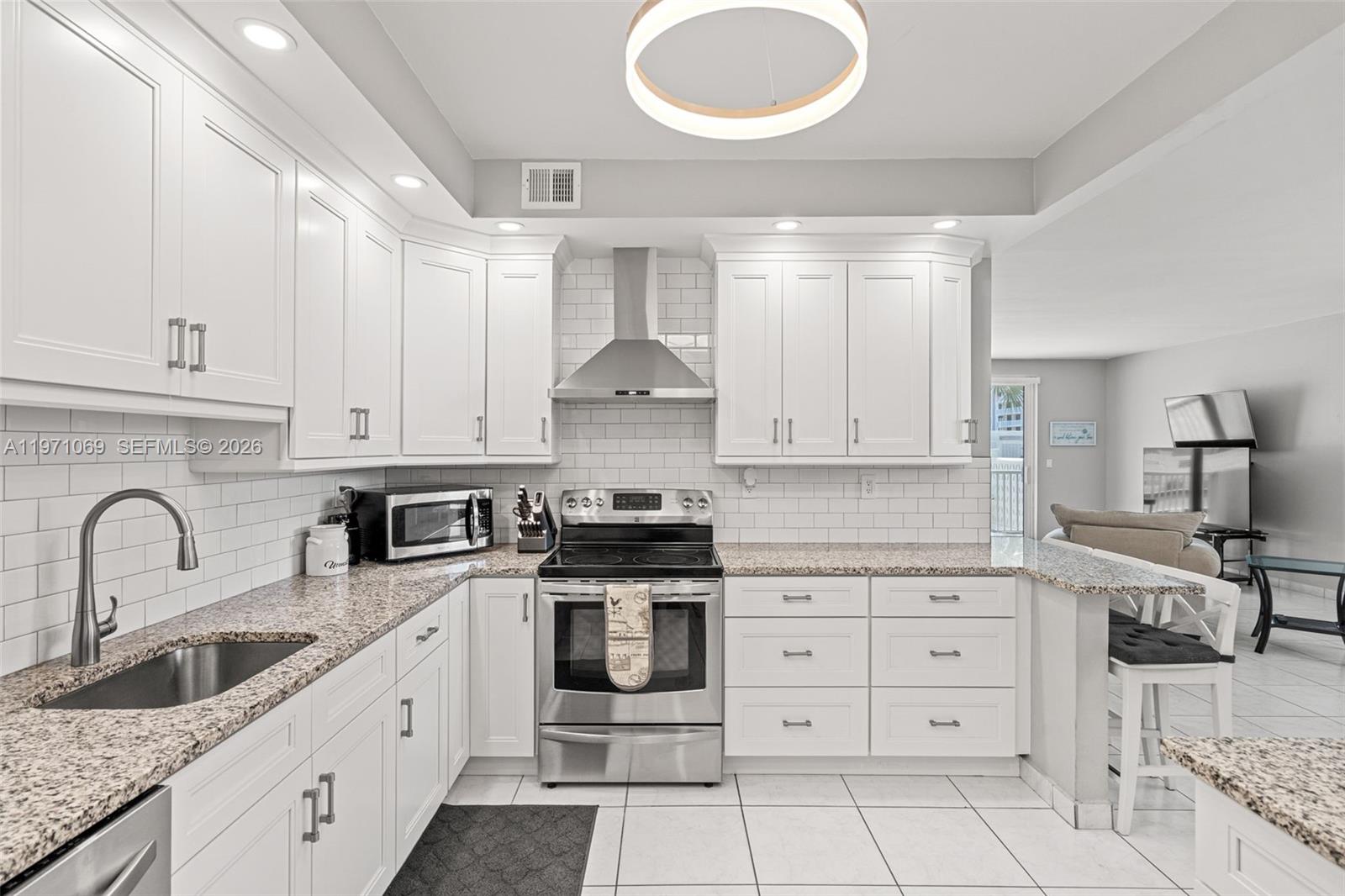 CAMBRIDGE TOWERS CONDO - Residential