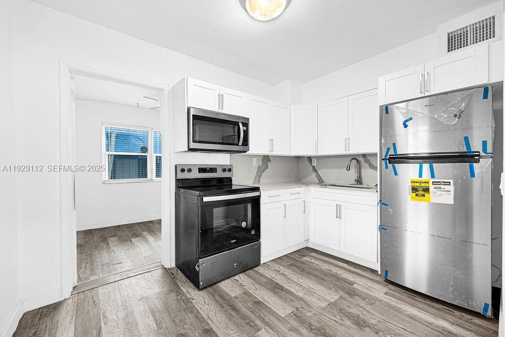 FLORAL HEIGHTS - Residential Lease