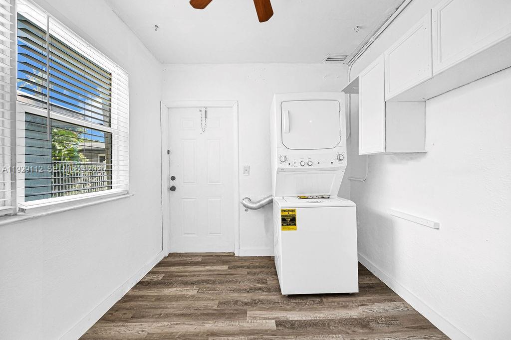 FLORAL HEIGHTS - Residential Lease