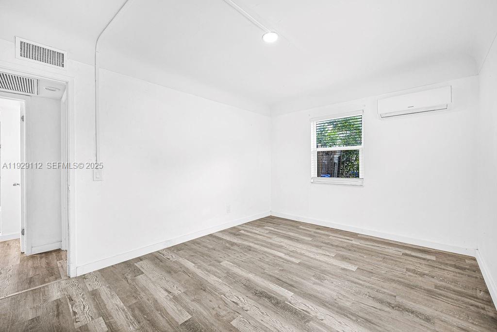 FLORAL HEIGHTS - Residential Lease