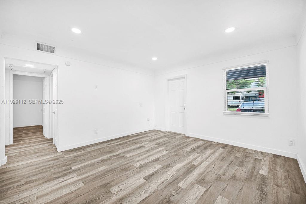 FLORAL HEIGHTS - Residential Lease