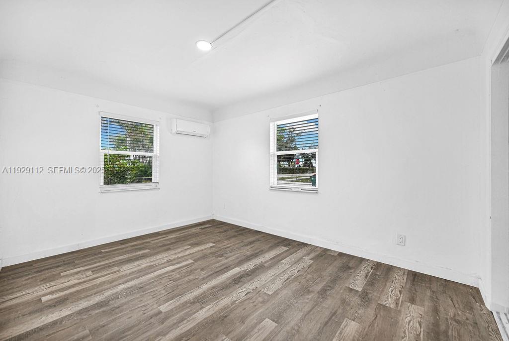 FLORAL HEIGHTS - Residential Lease