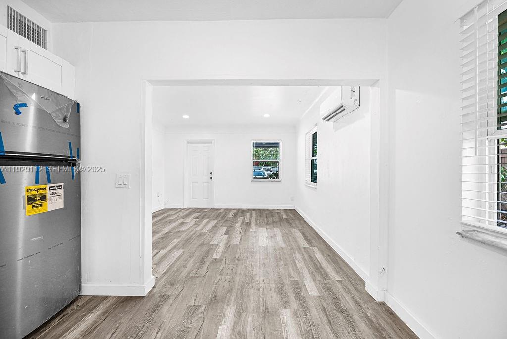 FLORAL HEIGHTS - Residential Lease