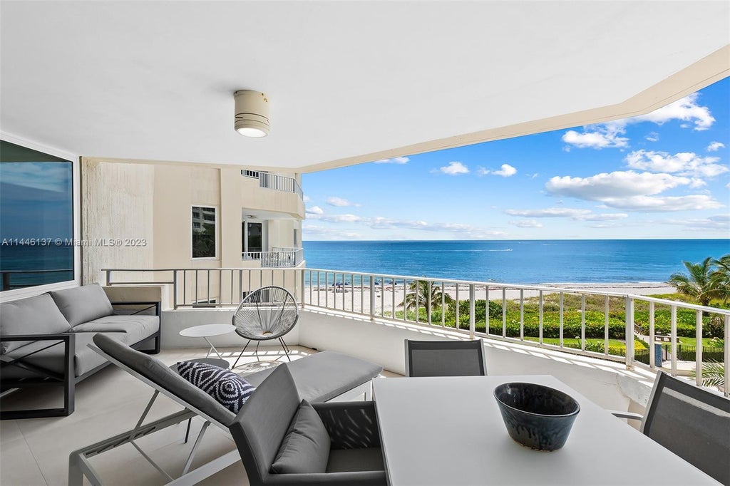 Photo of 550 S Ocean Blvd #406, Boca Raton, FL 33432 (MLS # A11446137)