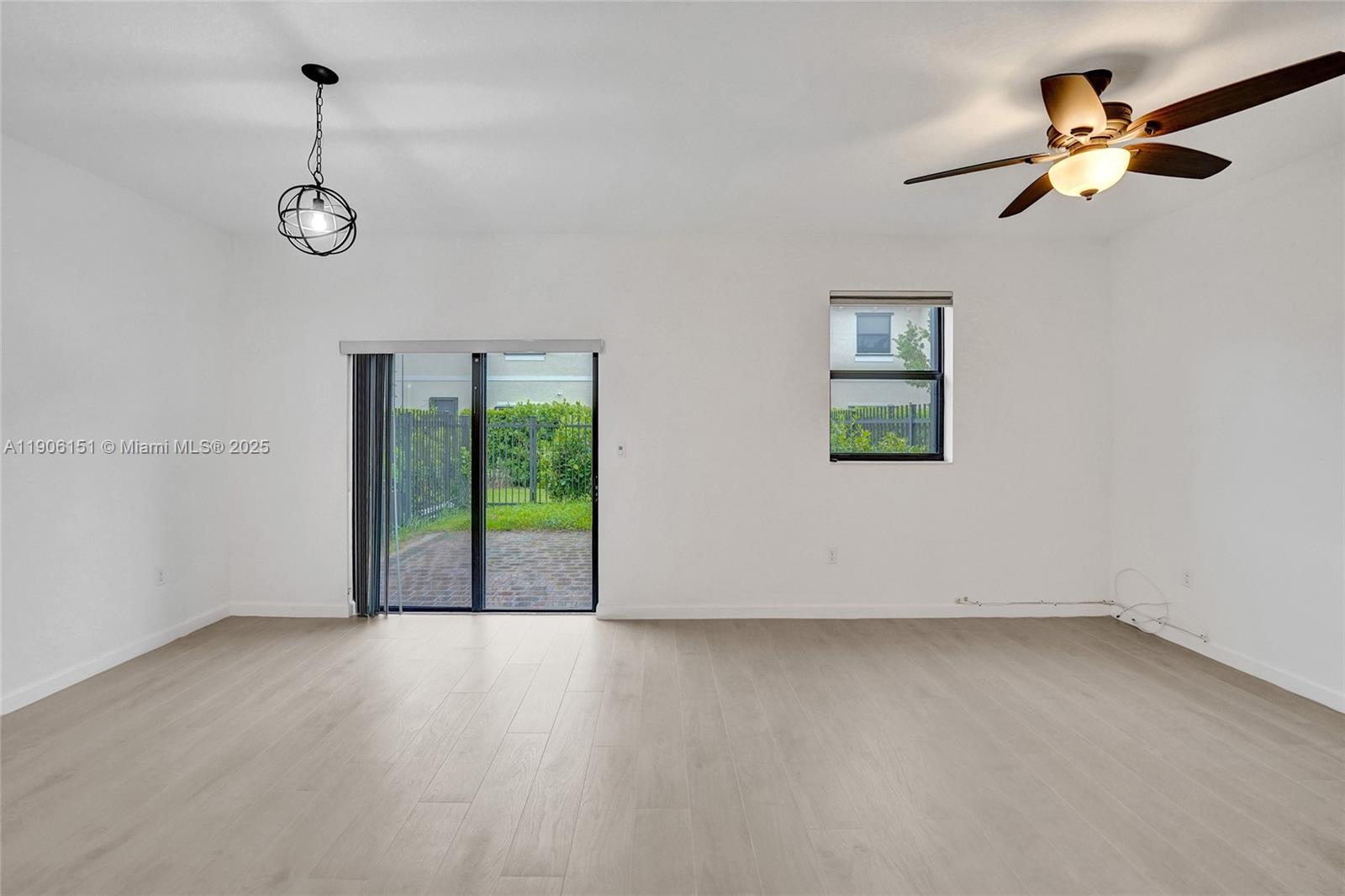 TROTTERS CHASE - Residential