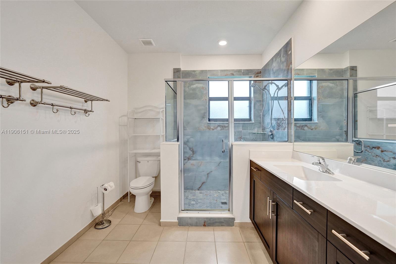 TROTTERS CHASE - Residential