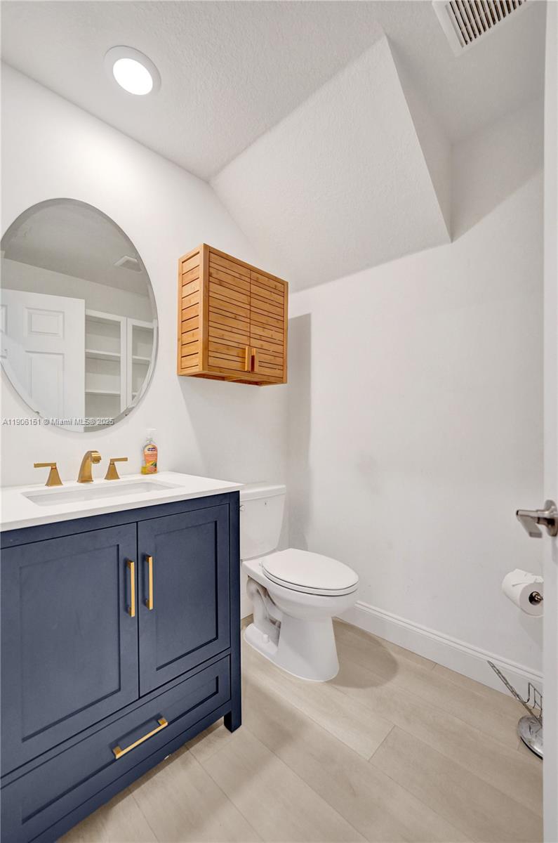 TROTTERS CHASE - Residential