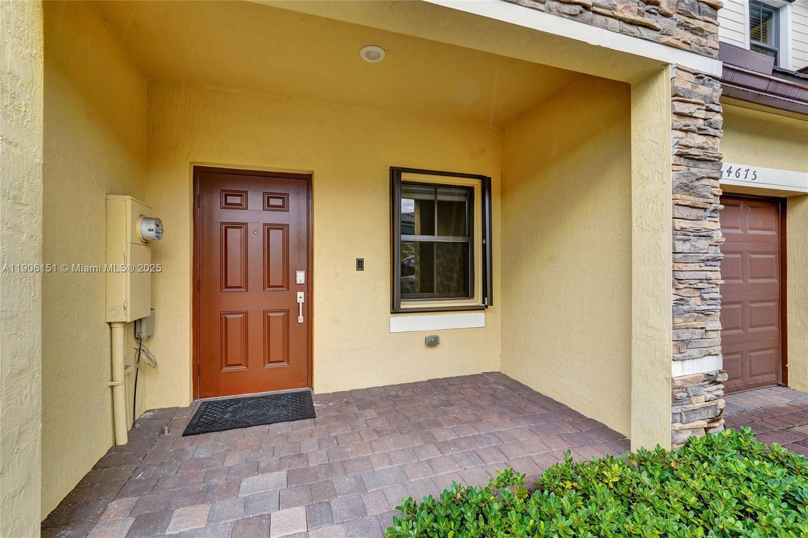 TROTTERS CHASE - Residential