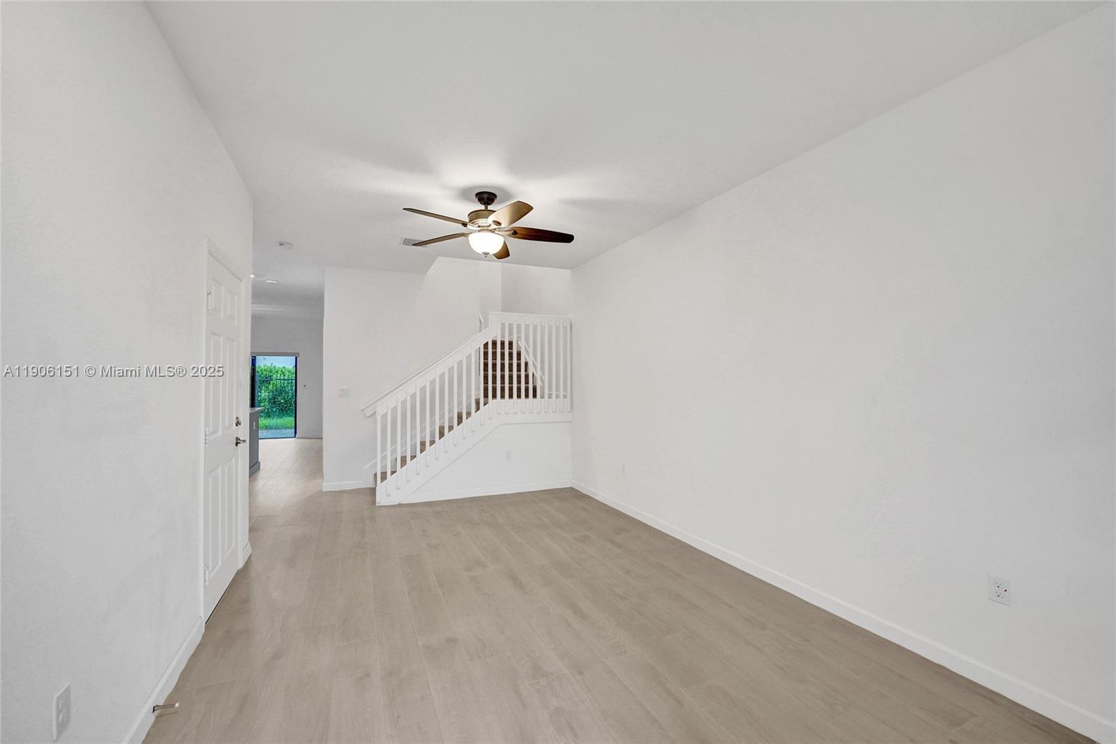 TROTTERS CHASE - Residential