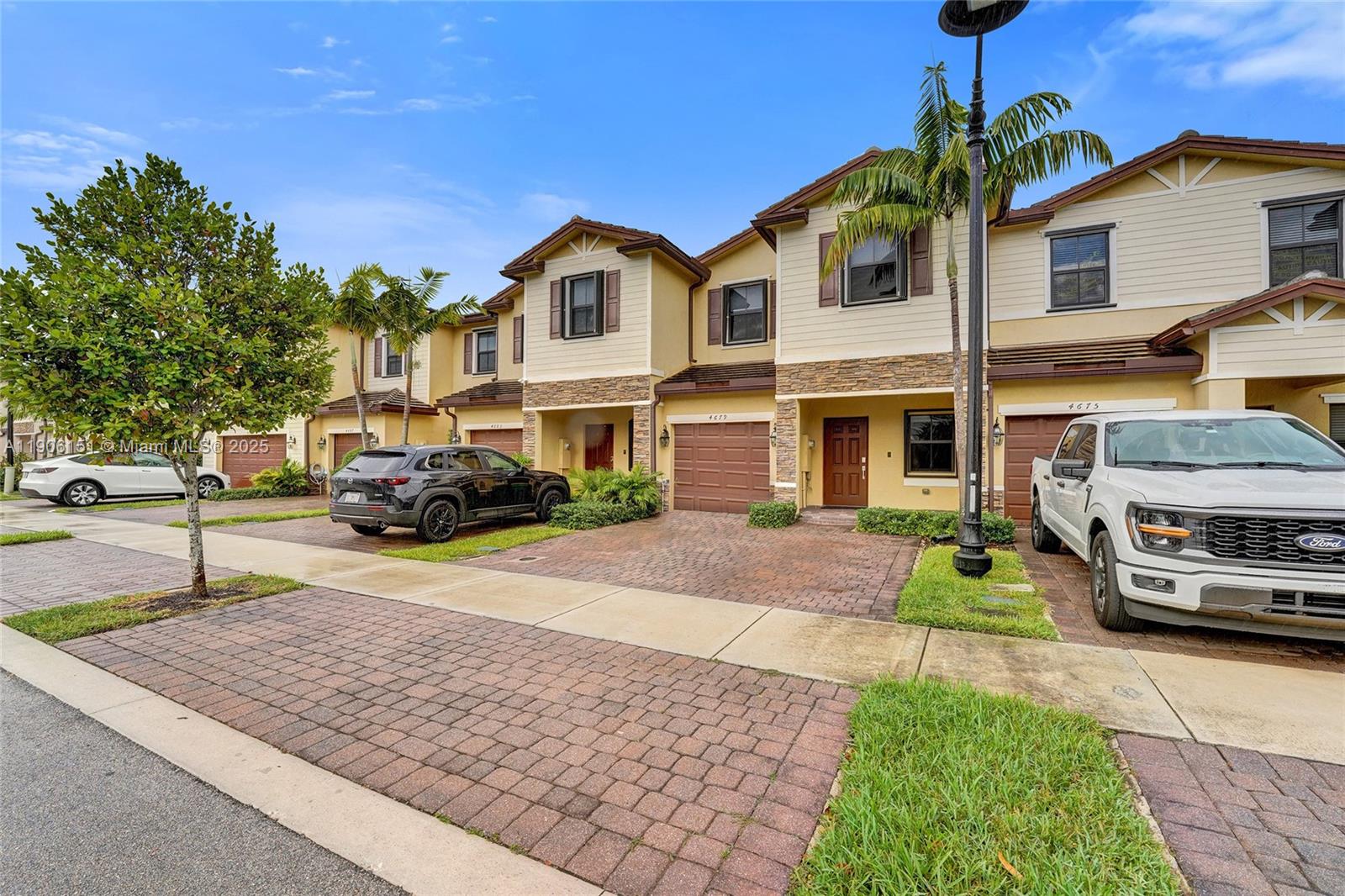 TROTTERS CHASE - Residential