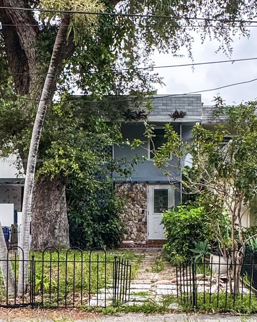 Spacious, fully furnished townhouse in a prime location! Features an updated kitchen, a half bath on the first floor, and a private patio. Great layout, pet-friendly. Tenants cover utilities and lawn care. Easy rental, freshly painted, move right in!