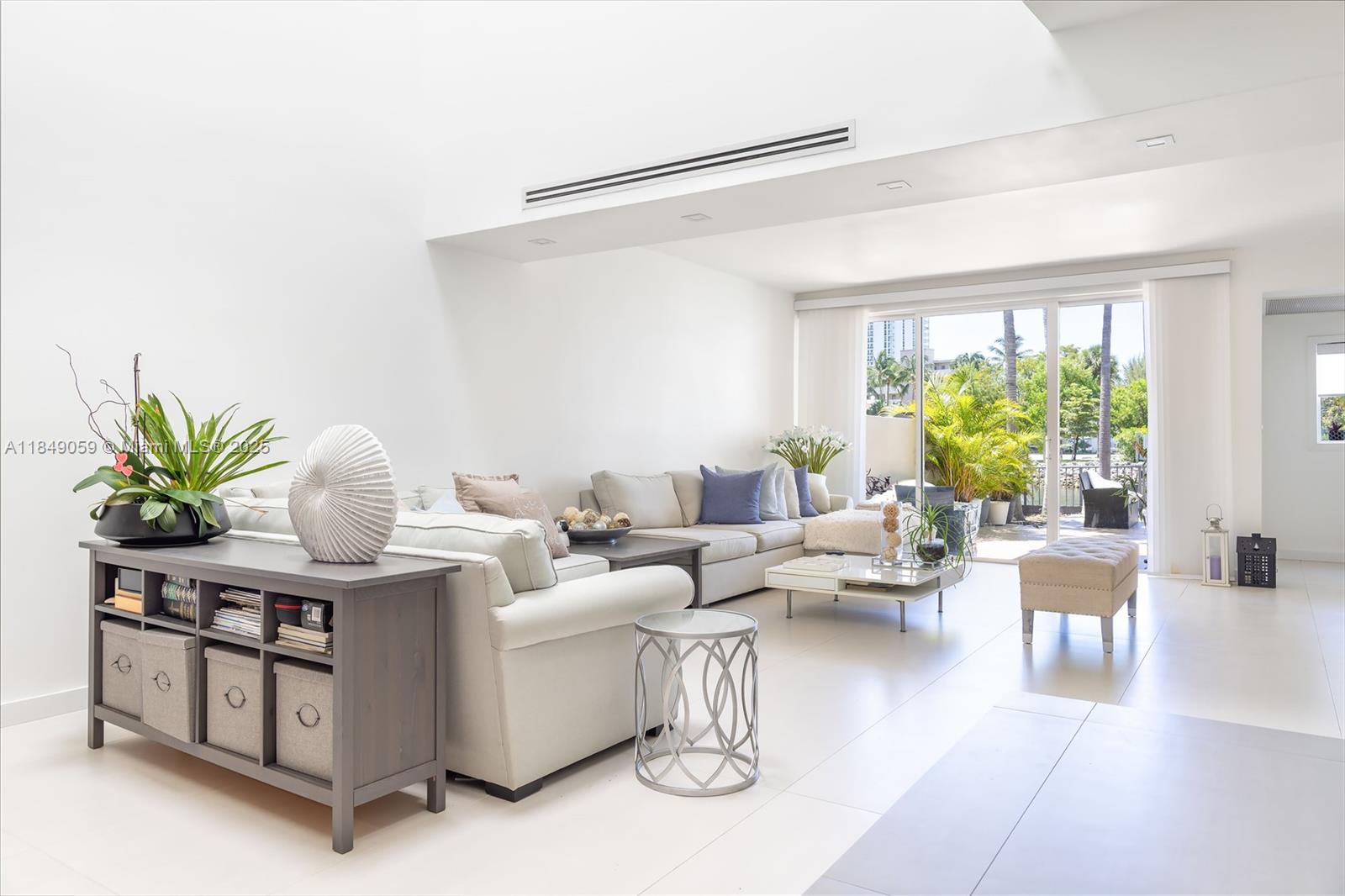 POINCIANA IS YT & RCQ CLU - Residential