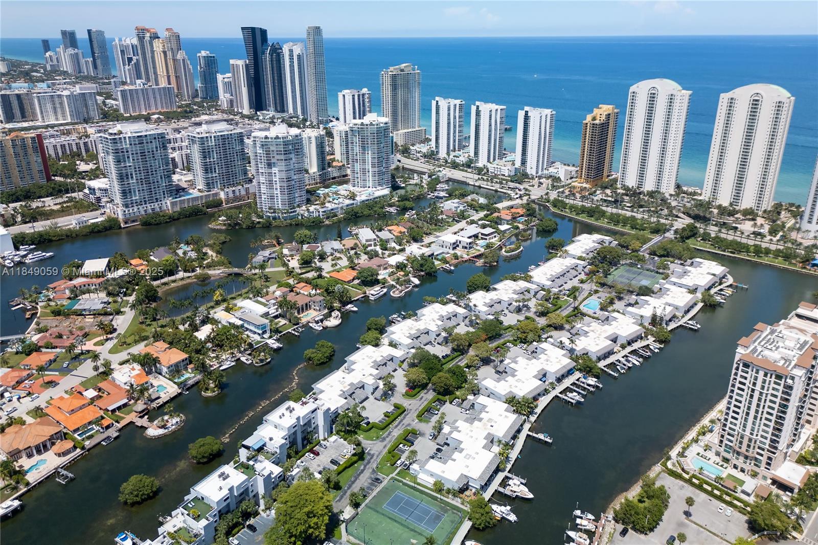 330 Poinciana Dr 1002