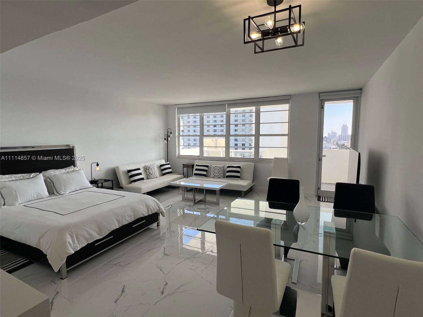 THE DECOPLAGE CONDO - Residential Lease