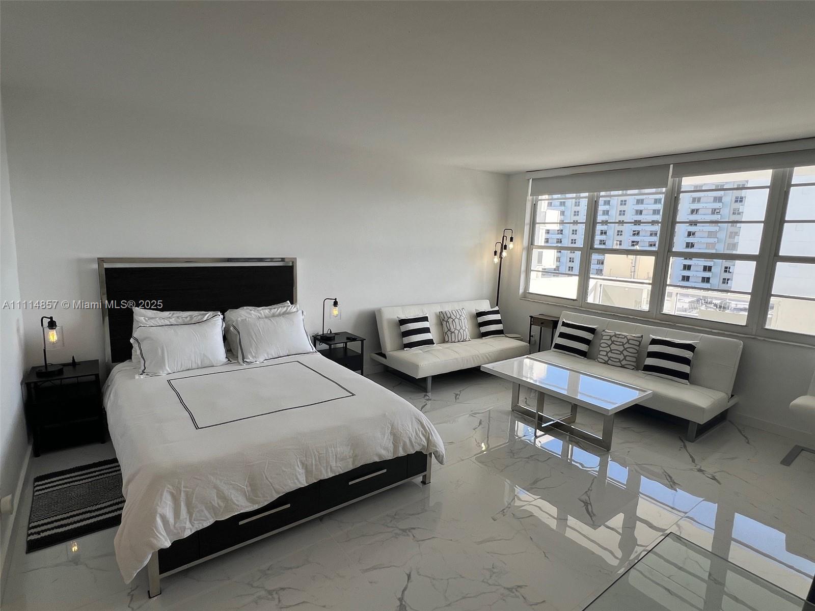 THE DECOPLAGE CONDO - Residential Lease