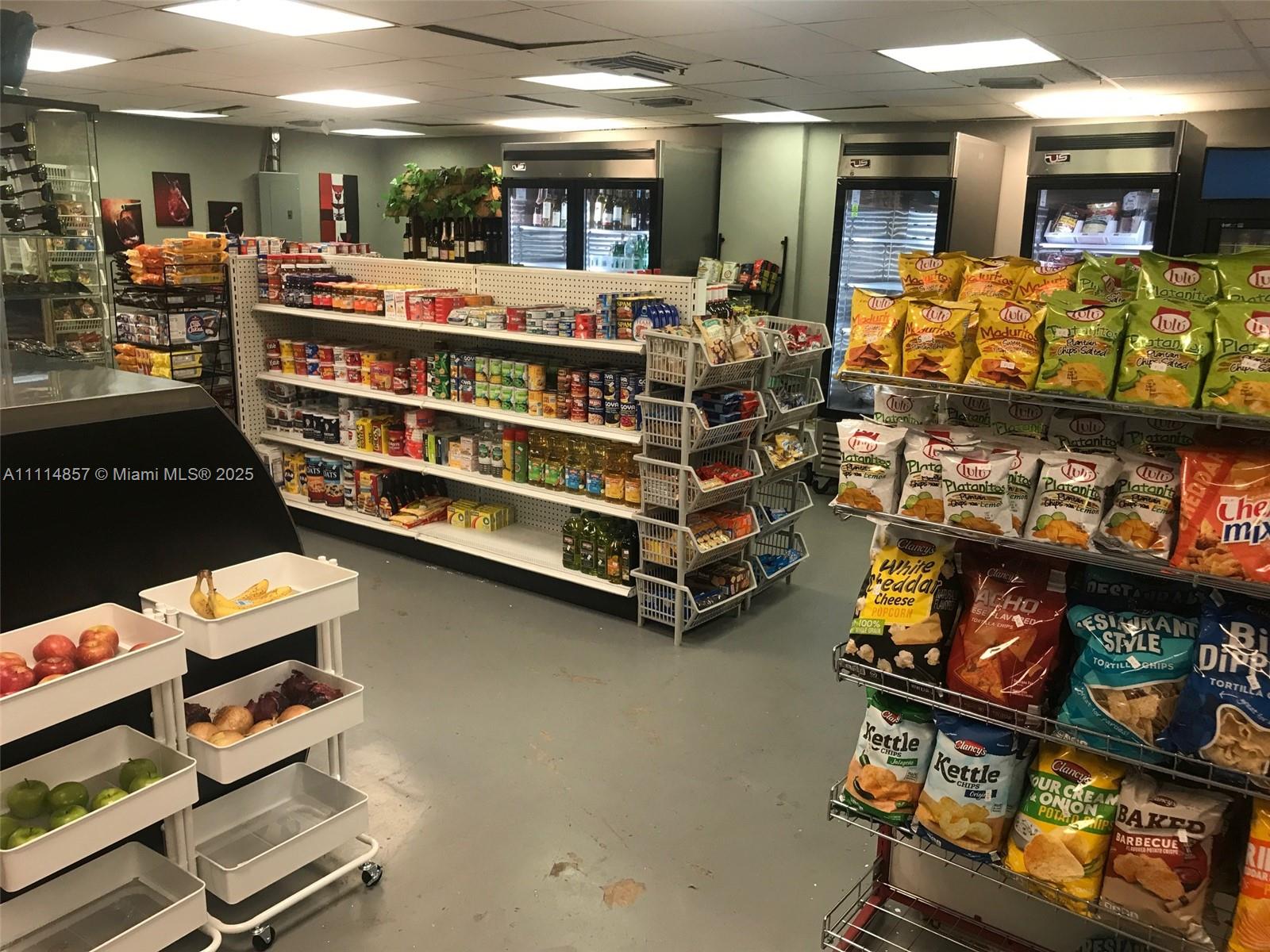 THE DECOPLAGE CONDO - Residential Lease