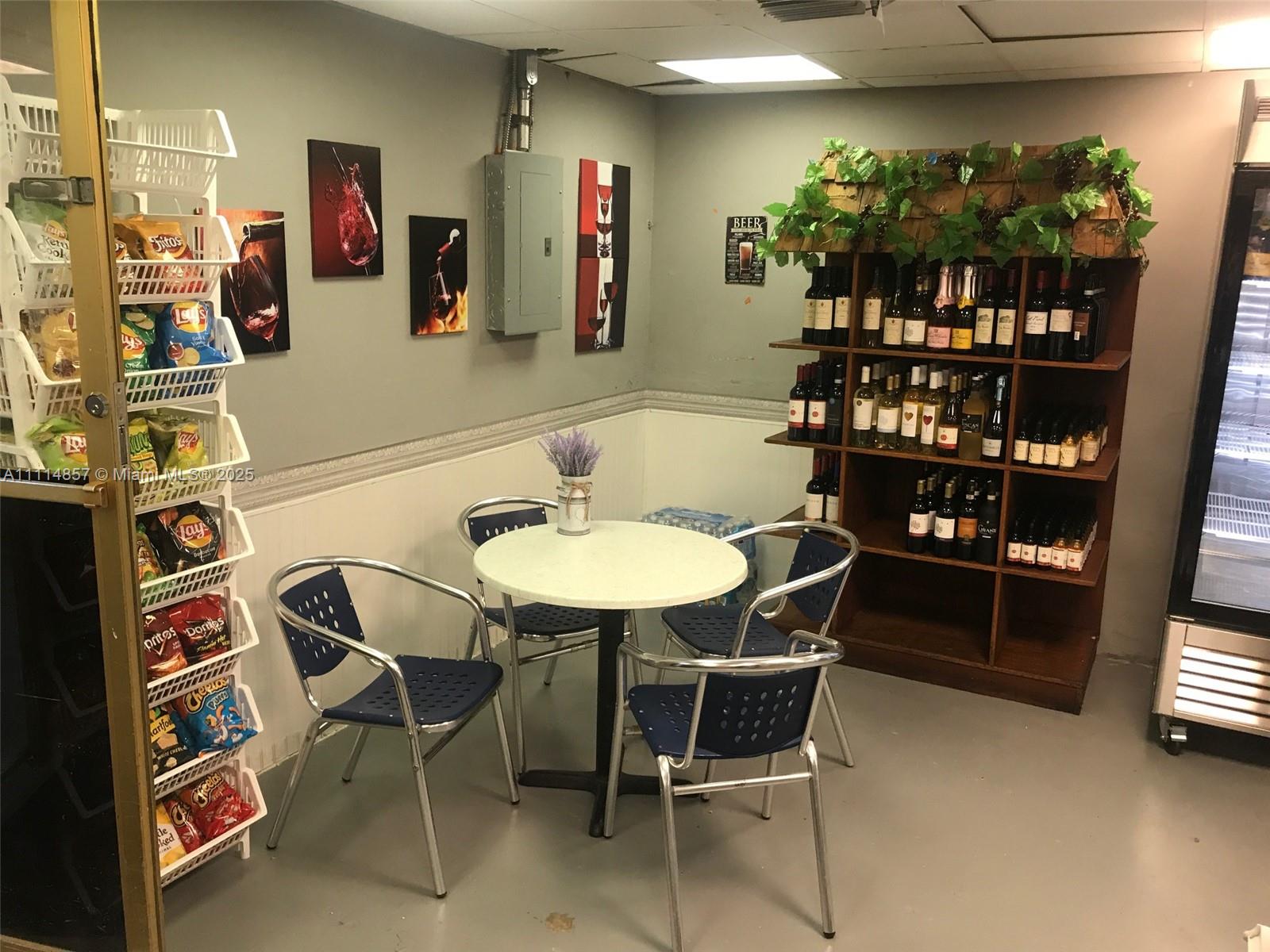 THE DECOPLAGE CONDO - Residential Lease