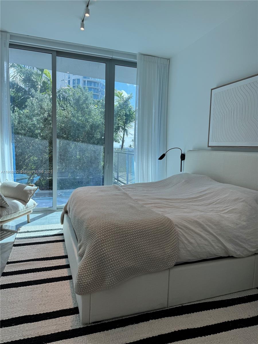 SUNNY ISLES BEACH - Residential Lease