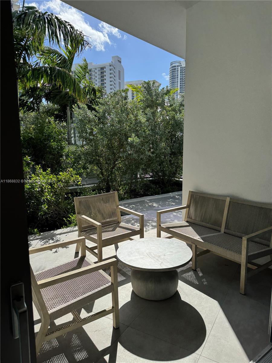 17550 Collins Ave 402