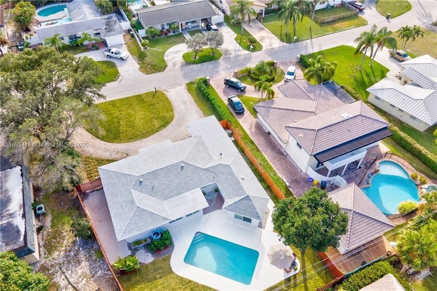 Beautiful renovated home, all in one level with pool, on East Boca Raton with high walkability factor. Walk to tennis or Mizner Park shops and restaurants. Spacious one level 4bed/ 2.5 bath and large open dining/living/family room. New kitchen with quartz countertops and all fully equipped new appliances. Hurricane impact windows throughout, landscaped backyard, circular driveway/new pavers, frameless shower doors, separate laundry room, small garage for small vehicle or storage. Available starting November 2nd, 2025