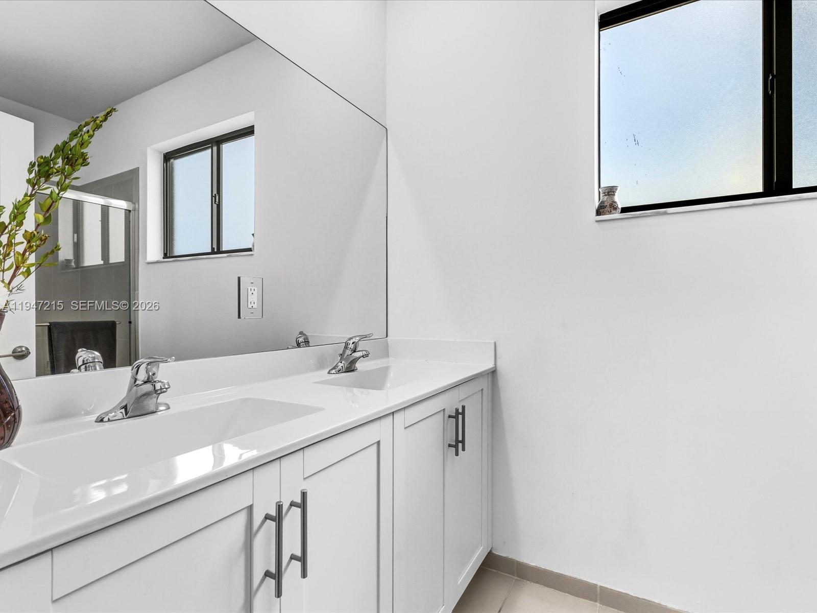 VIA VENTURA NEIGHBORHOOD - Residential