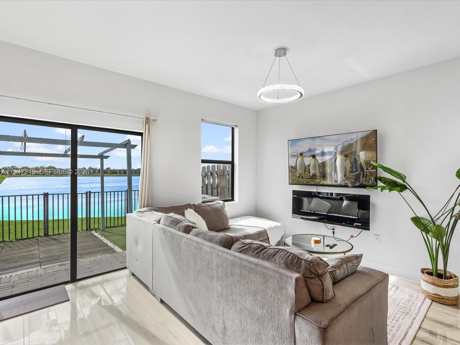 VIA VENTURA NEIGHBORHOOD - Residential