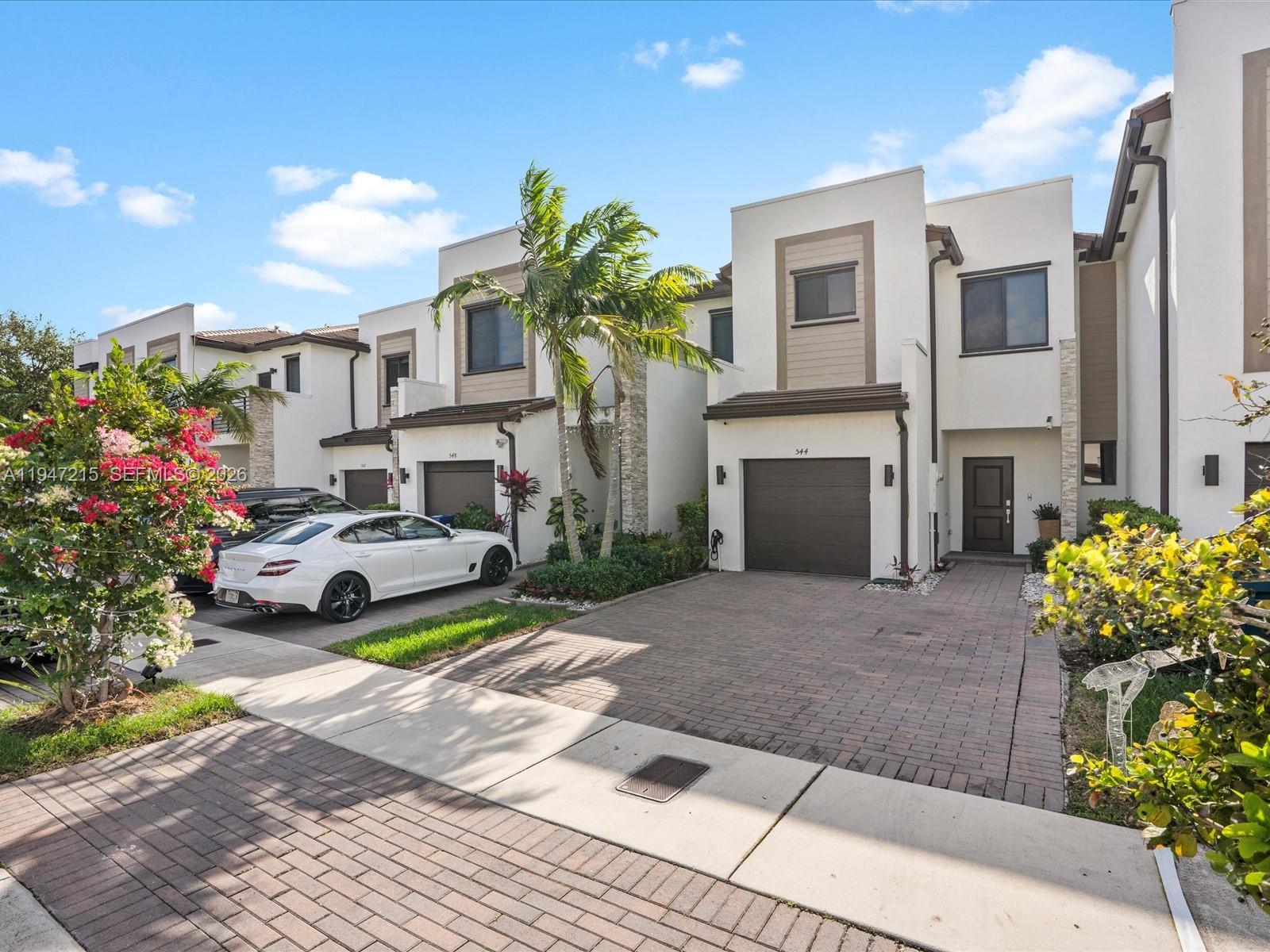 VIA VENTURA NEIGHBORHOOD - Residential