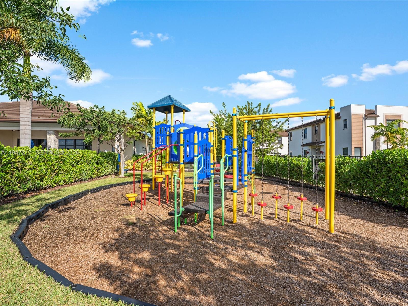 VIA VENTURA NEIGHBORHOOD - Residential