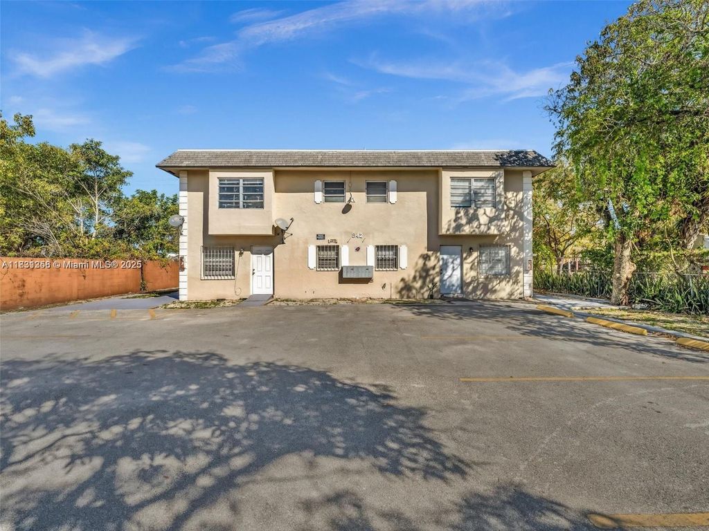 Photo of 842 NW 1st Ave, Fort Lauderdale, FL 33311 (MLS # A11831358)