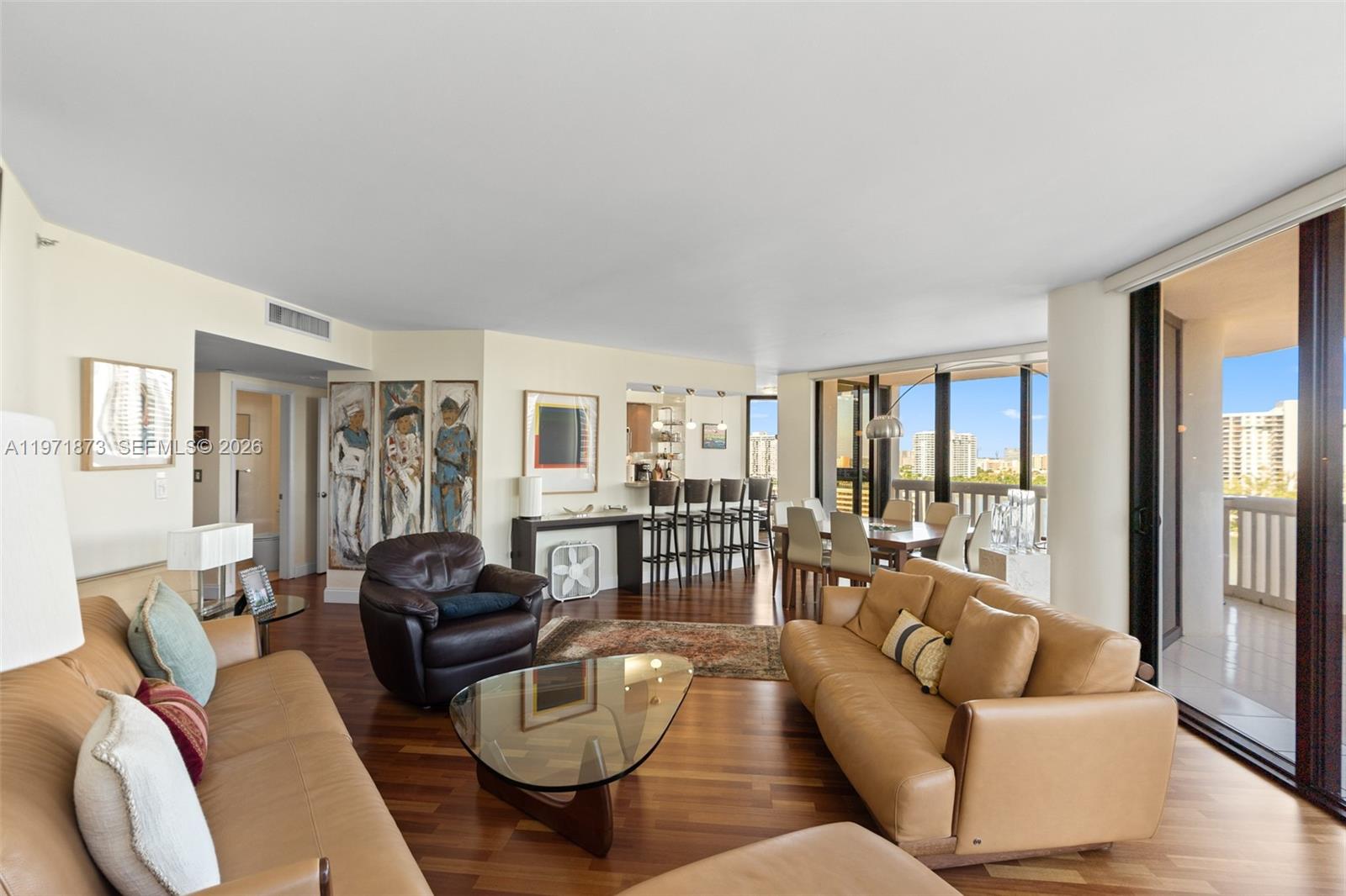 1000 W Island Blvd 1209