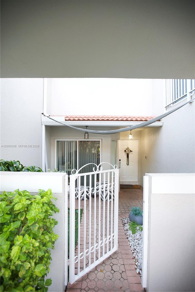 DORAL CHASE 1ST ADDN AMEN - Residential Lease