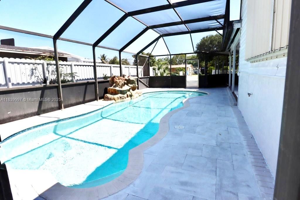 Photo of 141 Mcarthur Pkwy #A, Pembroke Pines, FL 33024 (MLS # A11839997)