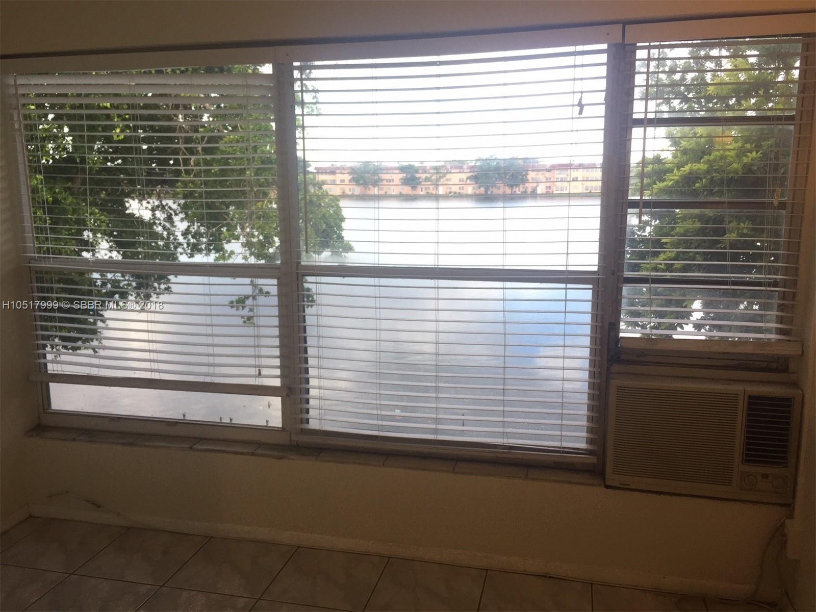 18801 NE 2nd Ave 1014