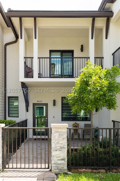 Photo of 4623 NW 83rd Pkwy, Doral, FL 33166 (MLS # A12057757)