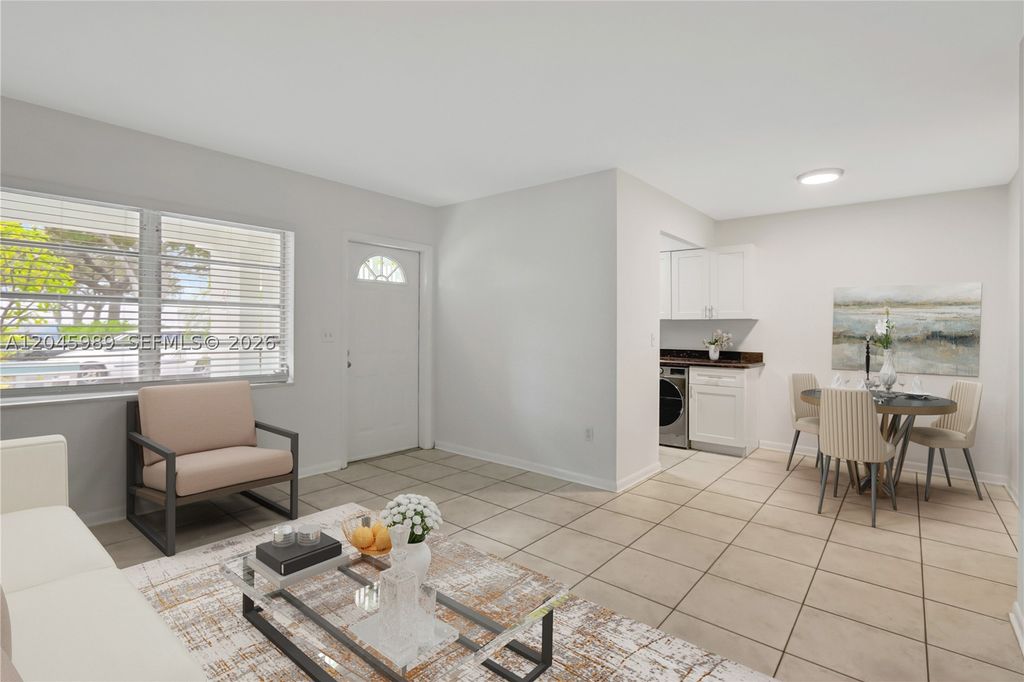 Photo of 202 N K St #7, Lake Worth, FL 33460 (MLS # A12045989)
