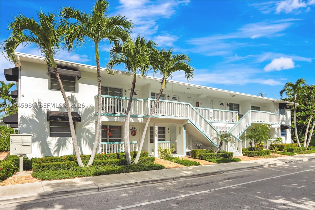 Photo of 202 N K St #7, Lake Worth, FL 33460 (MLS # A12045989)