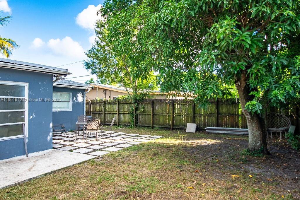 LAUDERDALE LAKES NORTH GA - Residential