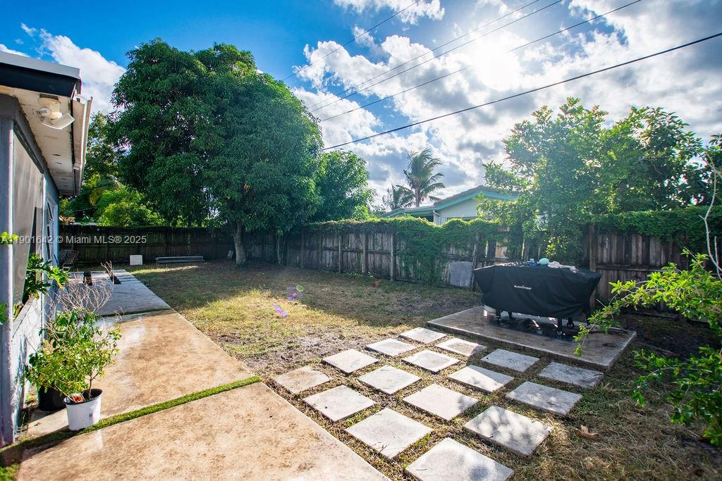 LAUDERDALE LAKES NORTH GA - Residential