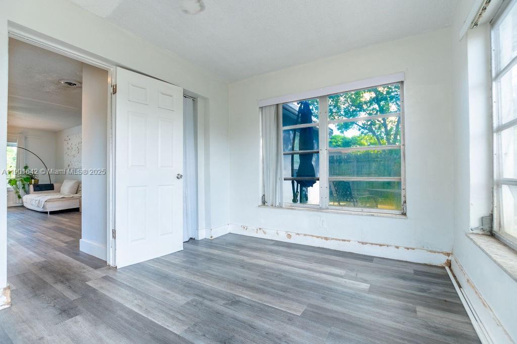 LAUDERDALE LAKES NORTH GA - Residential