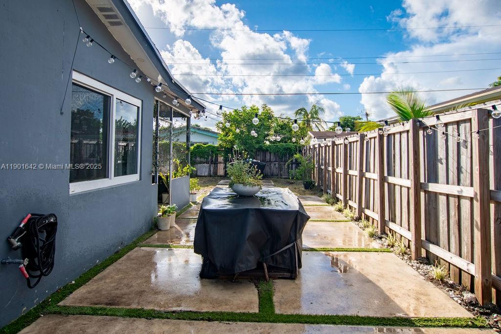 LAUDERDALE LAKES NORTH GA - Residential