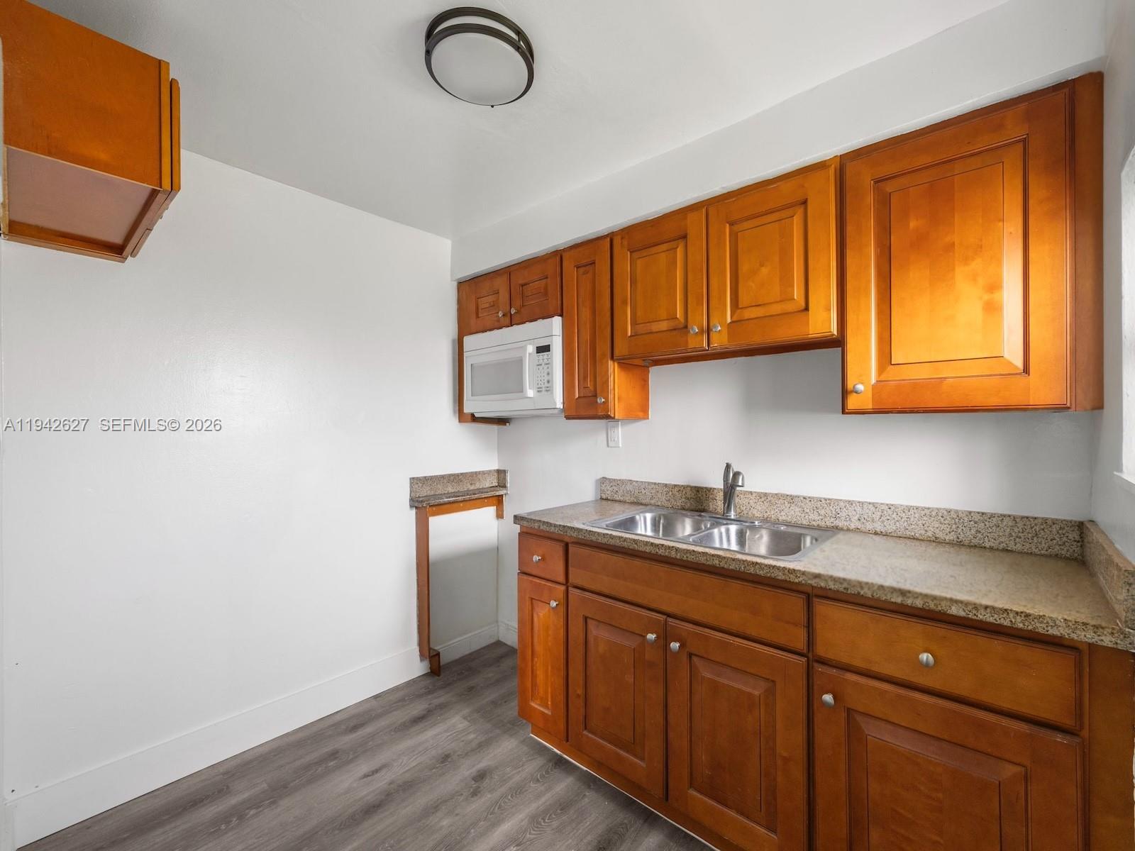 CARVER RANCHES - Residential Income