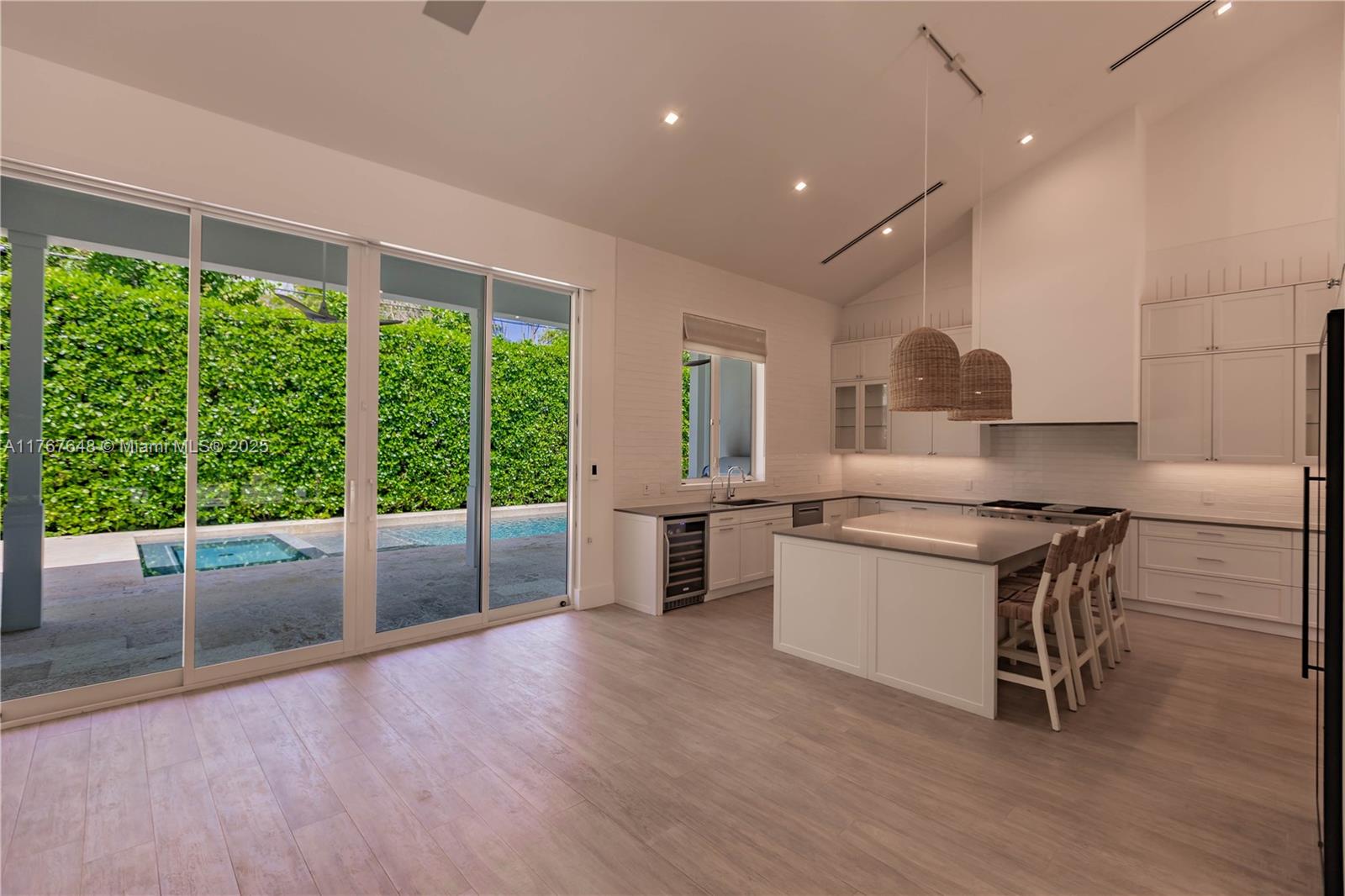BEVERLY GARDENS - Residential