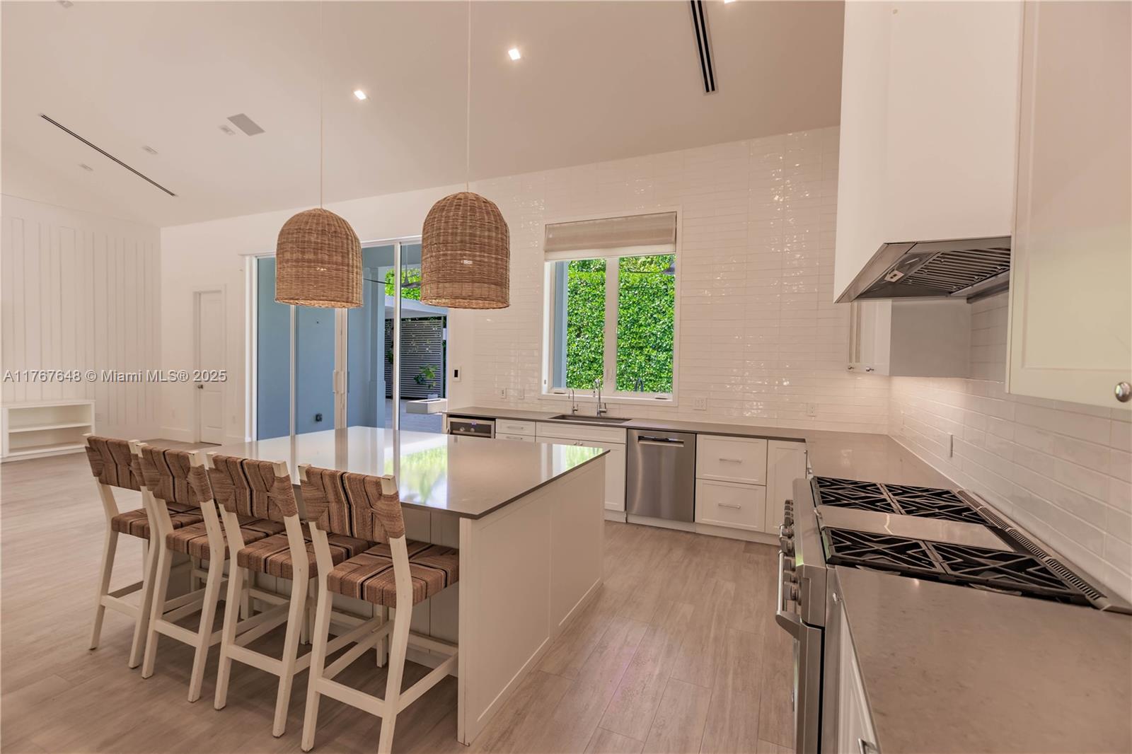BEVERLY GARDENS - Residential