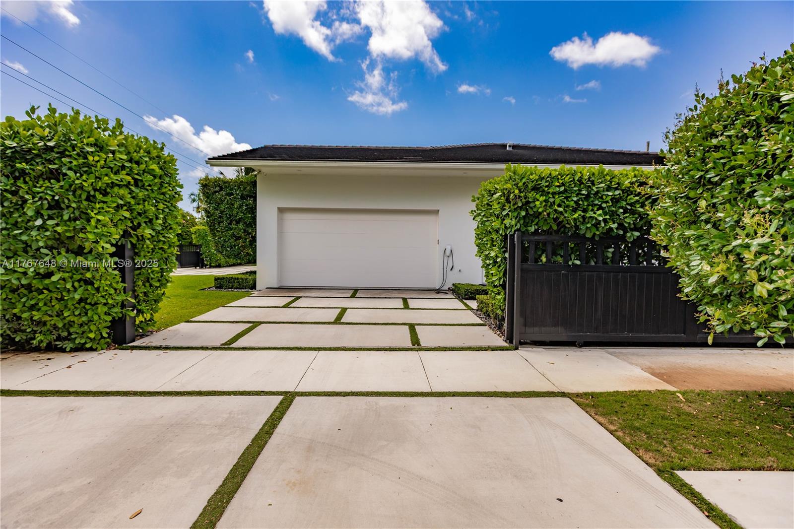 BEVERLY GARDENS - Residential