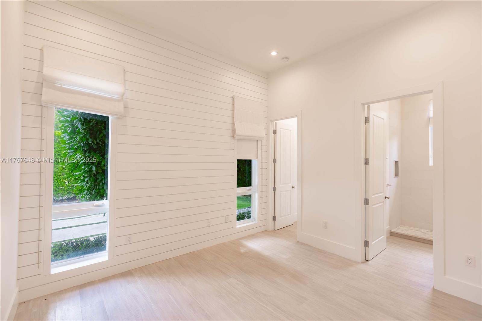BEVERLY GARDENS - Residential
