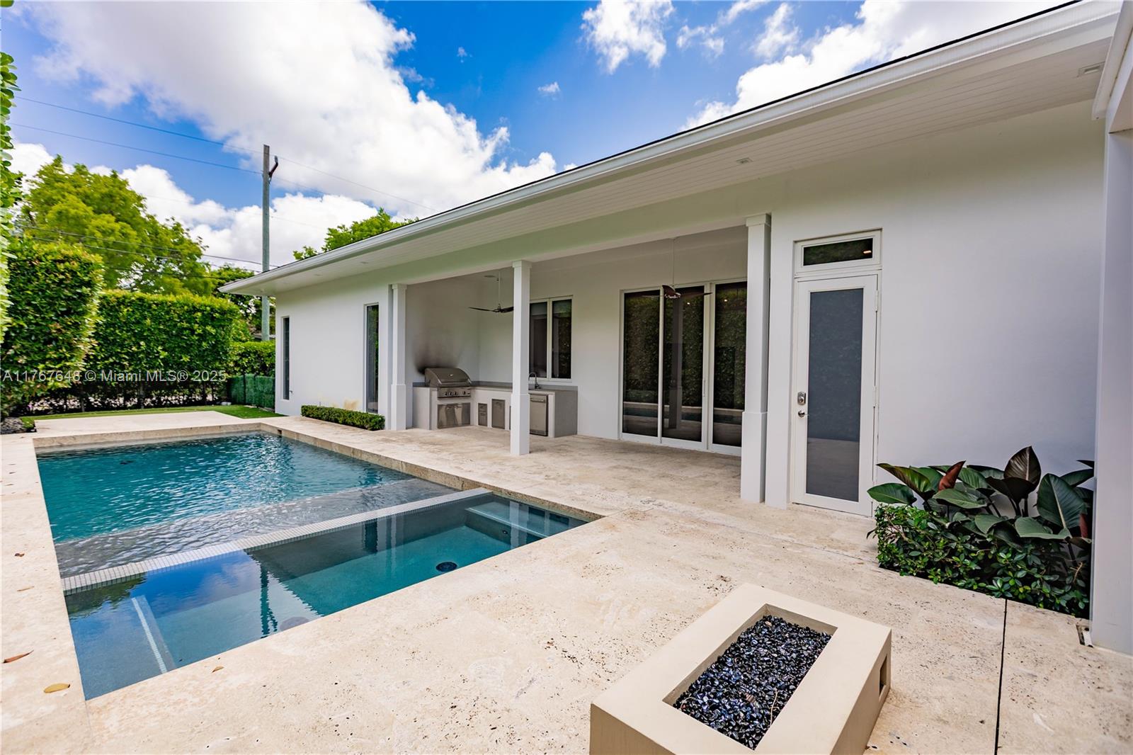 BEVERLY GARDENS - Residential