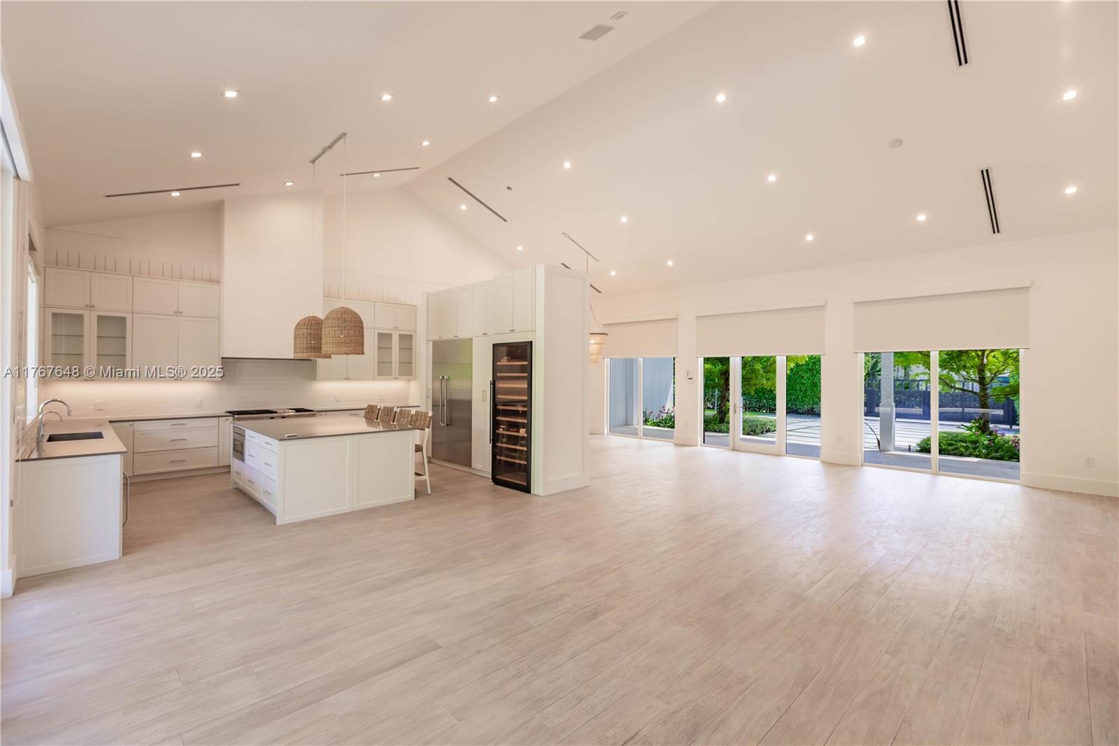 BEVERLY GARDENS - Residential