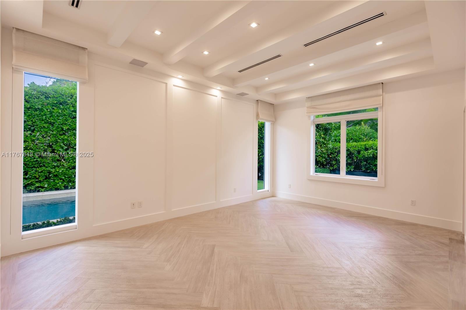 BEVERLY GARDENS - Residential